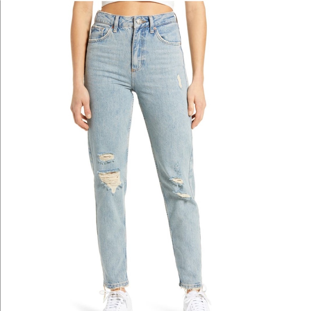 NWT BDG Straight Leg Mom
Jeans W30 L32